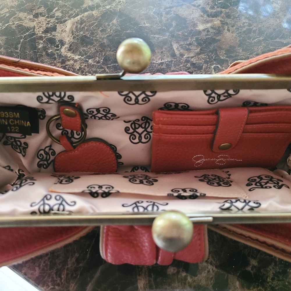 Purse - Picture 4 of 4